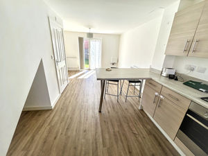 Photo 19- click for photo gallery